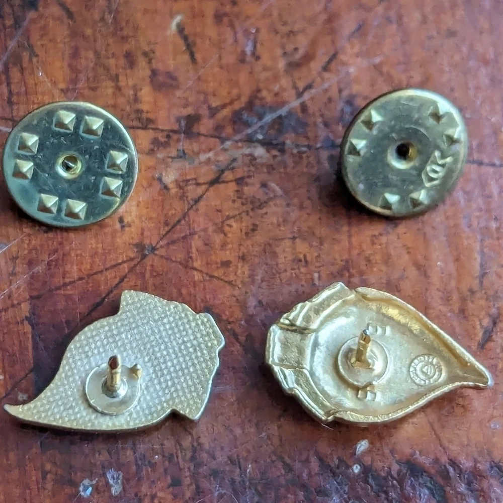 Red Cross Blood Donor 2, 3, gallon gold plated tack pin backs